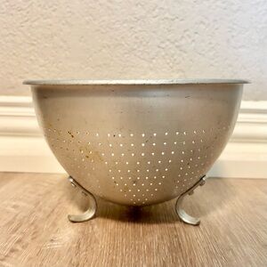 Vintage WEAR EVER A-3123 Heavy Duty Aluminum Footed Colander Strainer Made USA